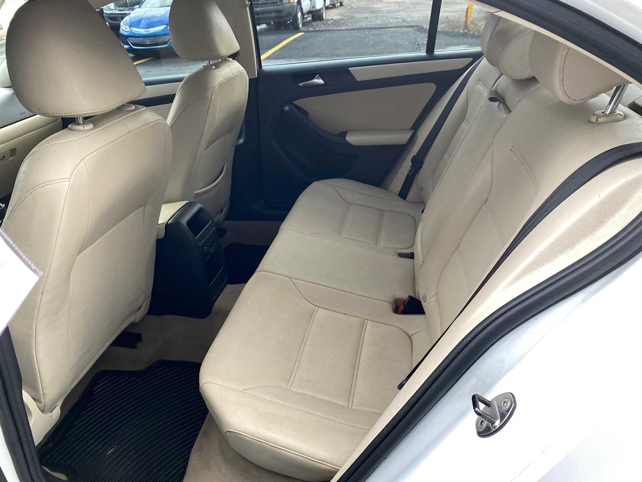 Volkswagen Jetta SE 4D Sedan 2012