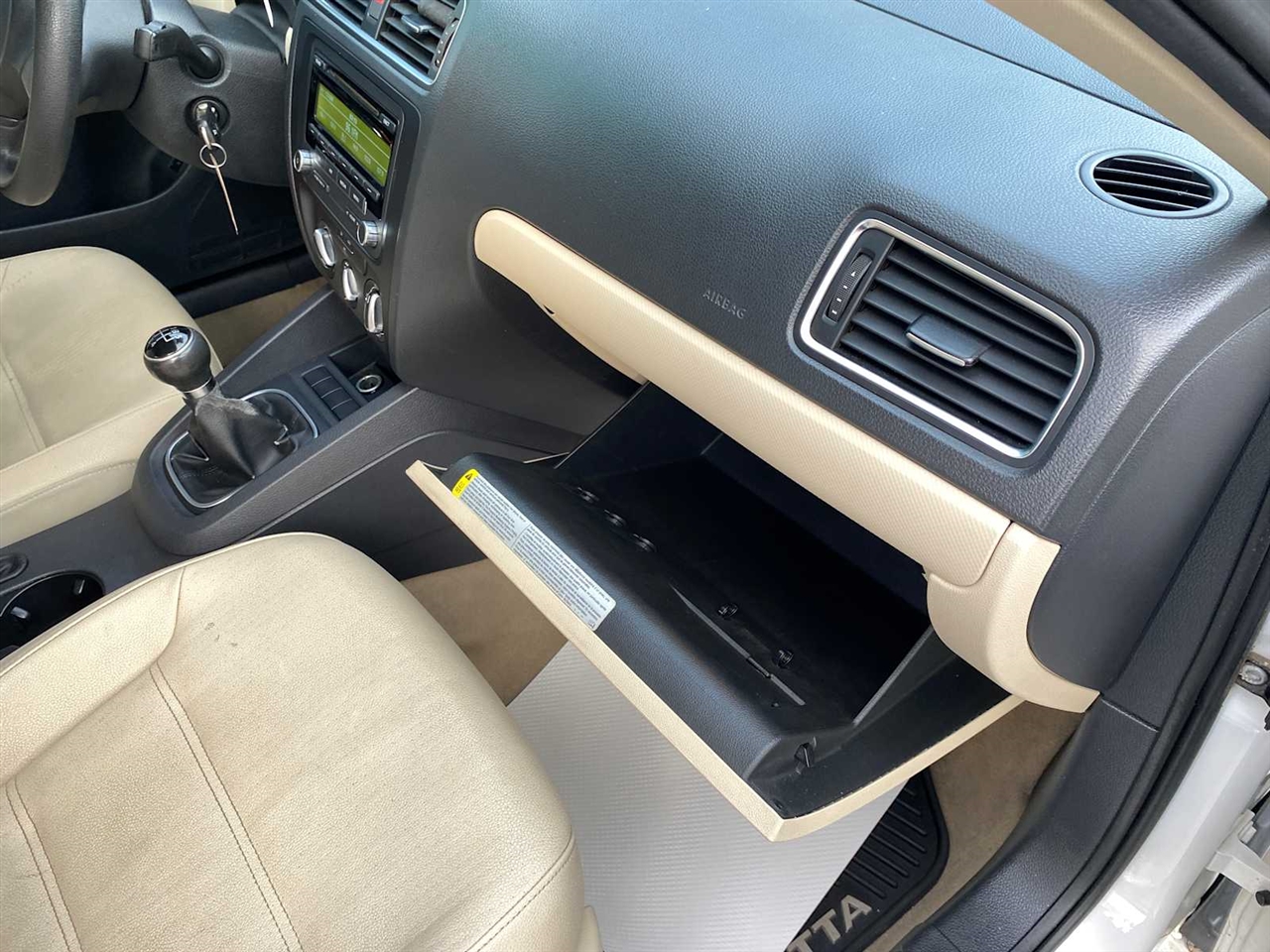 Volkswagen Jetta SE 4D Sedan 2012