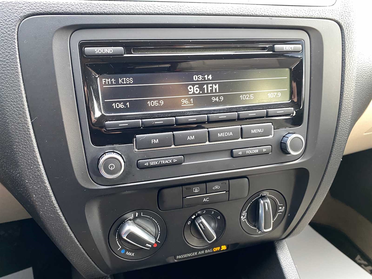 Volkswagen Jetta SE 4D Sedan 2012