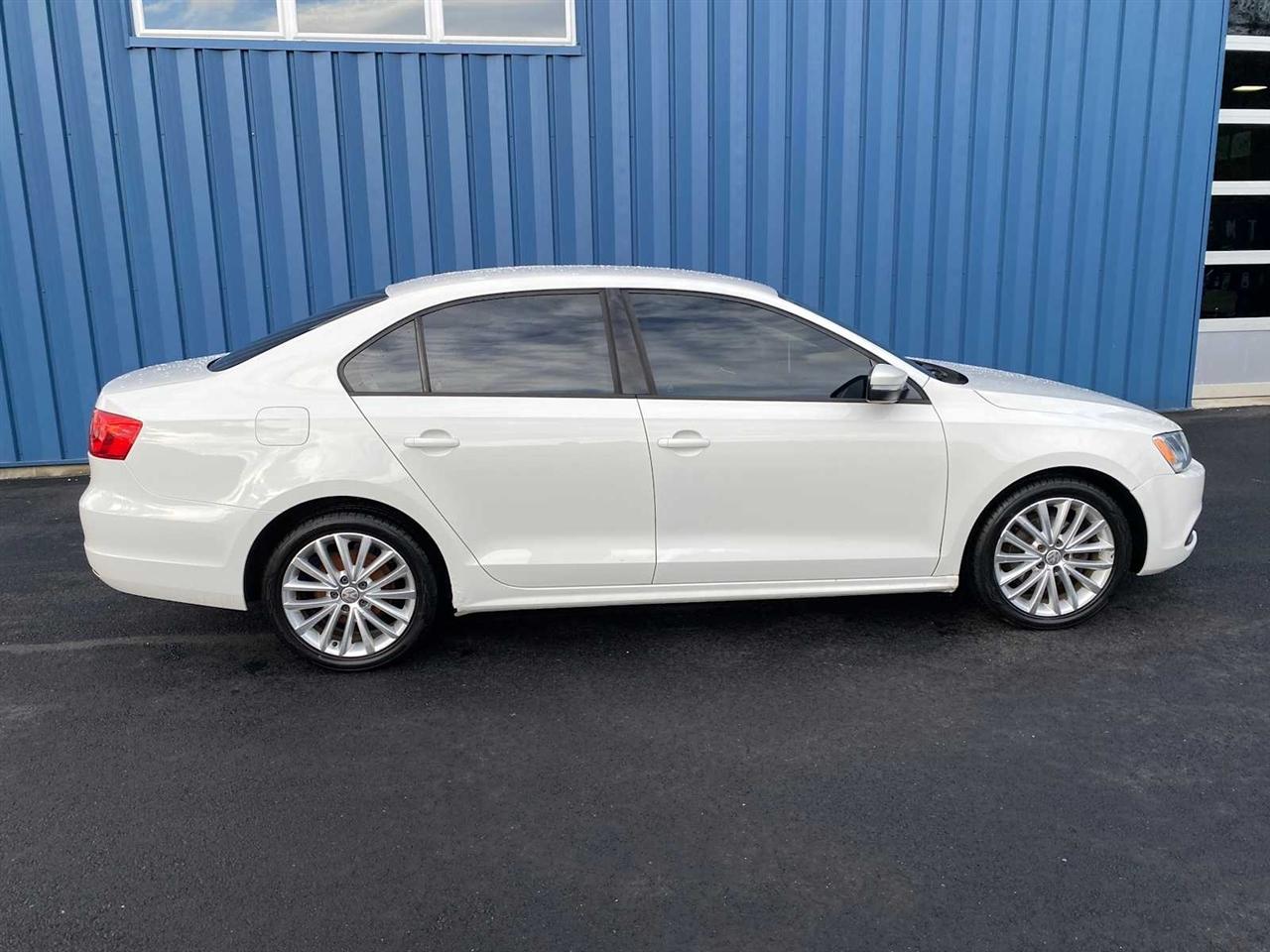 Volkswagen Jetta SE 4D Sedan 2012