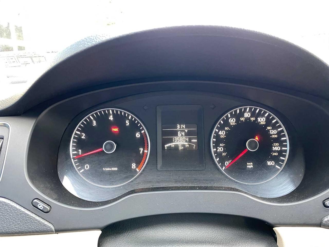 Volkswagen Jetta SE 4D Sedan 2012