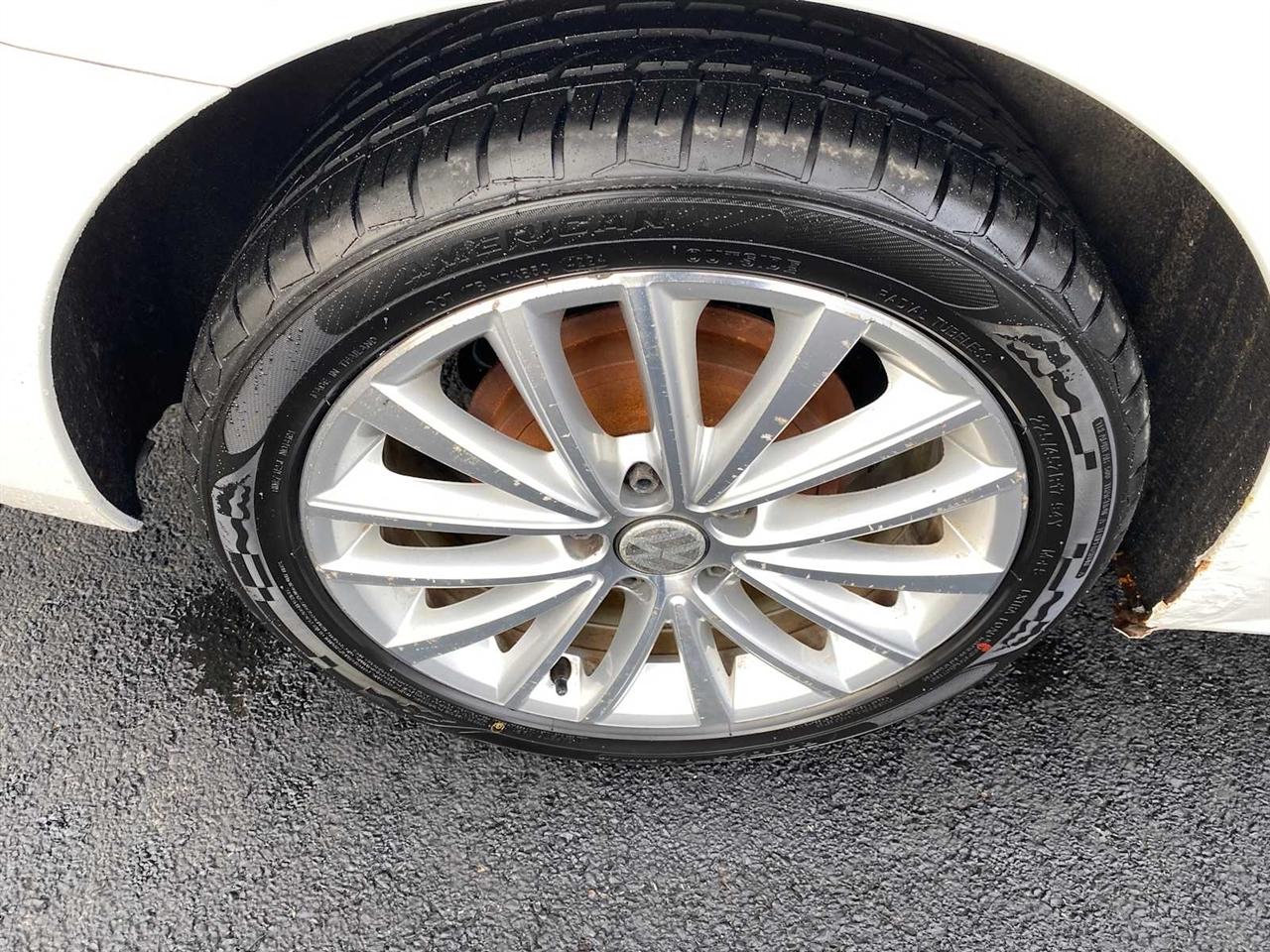 Volkswagen Jetta SE 4D Sedan 2012