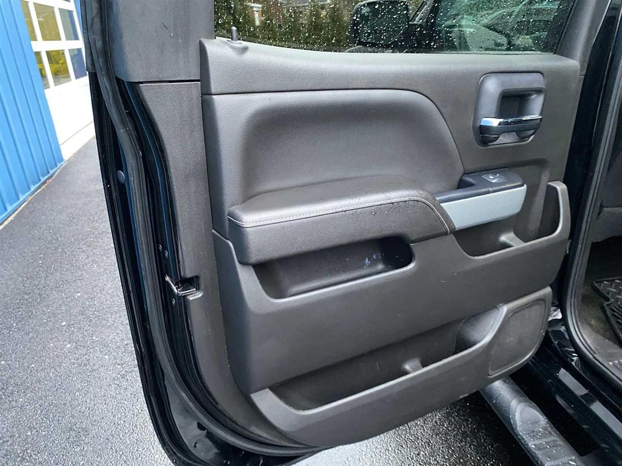 Chevrolet Silverado 1500 LTZ Crew Cab 4WD 2018