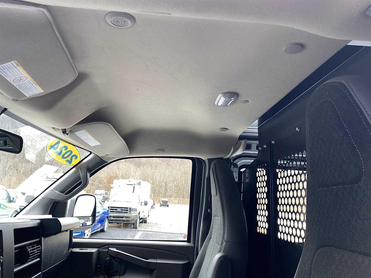 Chevrolet Express 2500 Cargo 2024