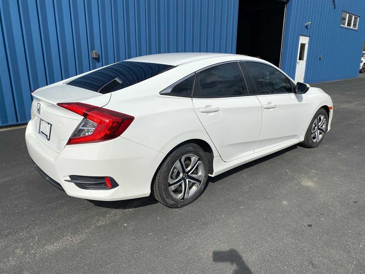 Honda Civic LX Sedan CVT 2016
