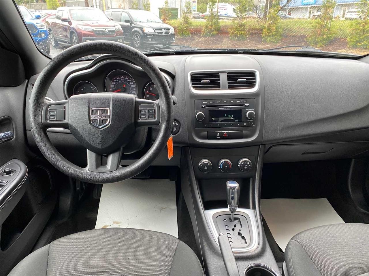 Dodge Avenger 4dr Sdn 2012