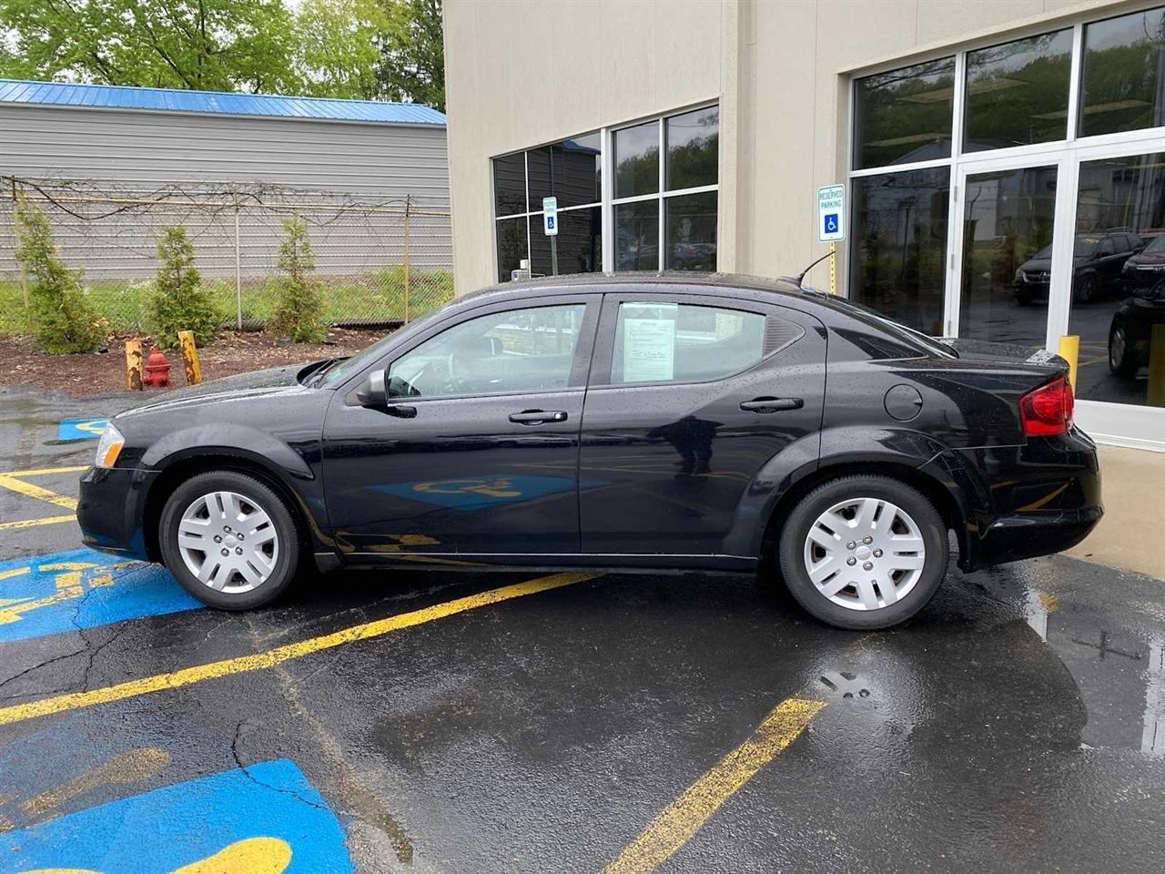 Dodge Avenger 4dr Sdn 2012