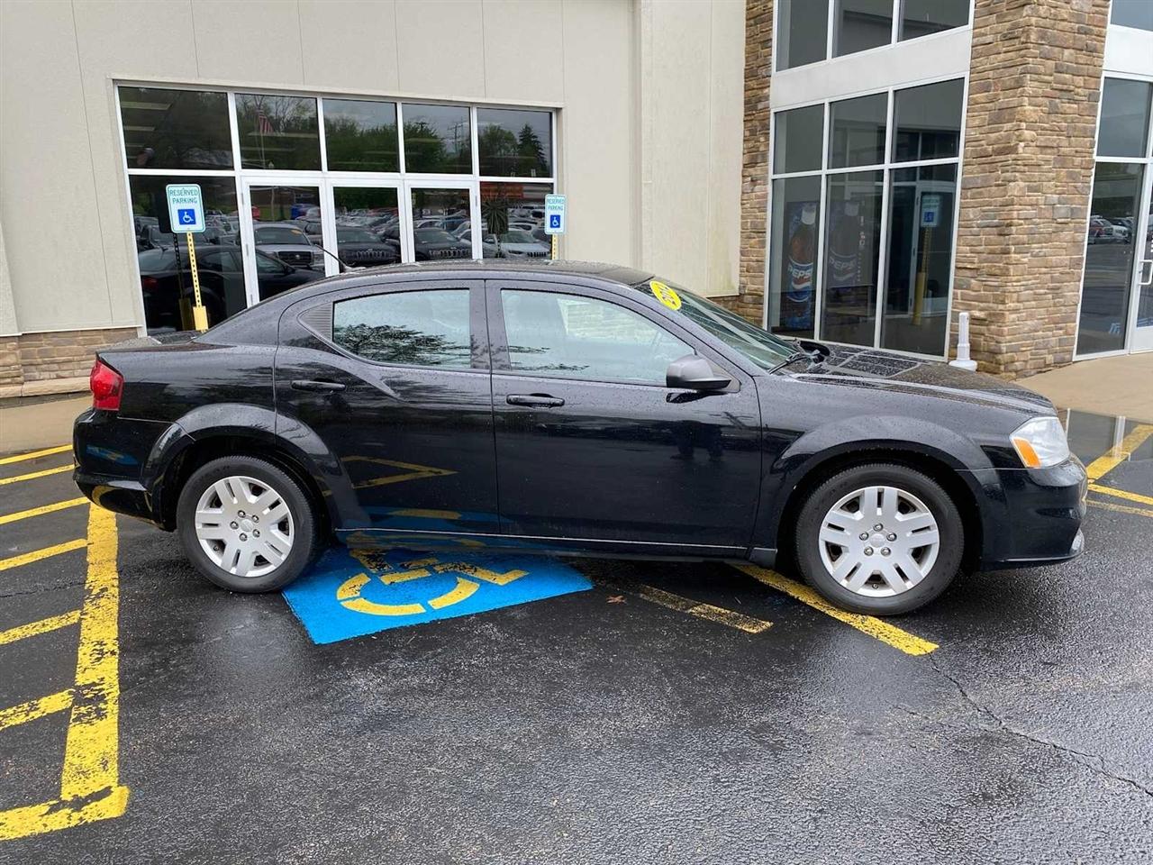 Dodge Avenger 4dr Sdn 2012