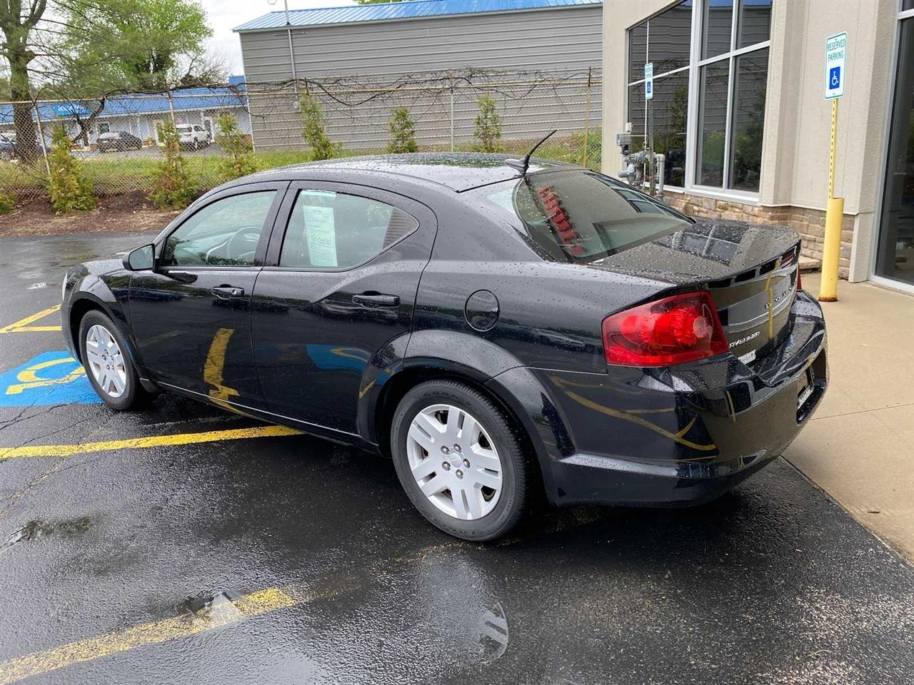 Dodge Avenger 4dr Sdn 2012