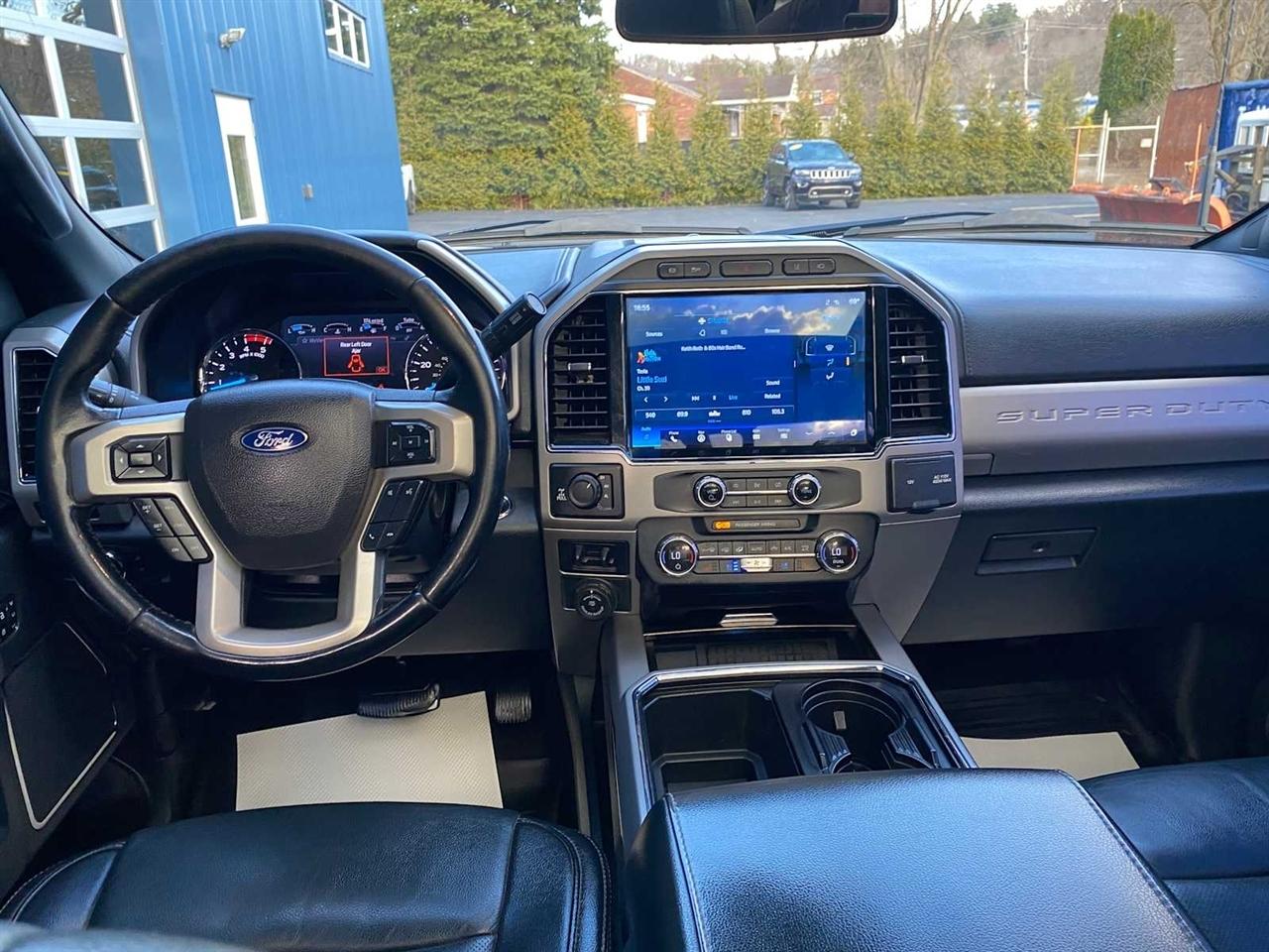 Ford F-250 SD Lariat Crew Cab 4WD 2022