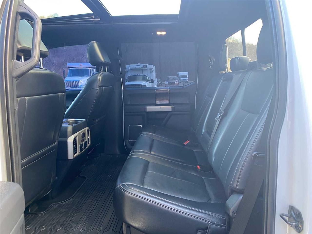 Ford F-250 SD Lariat Crew Cab 4WD 2022