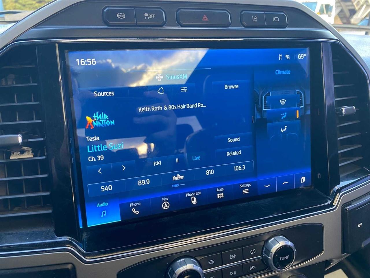 Ford F-250 SD Lariat Crew Cab 4WD 2022