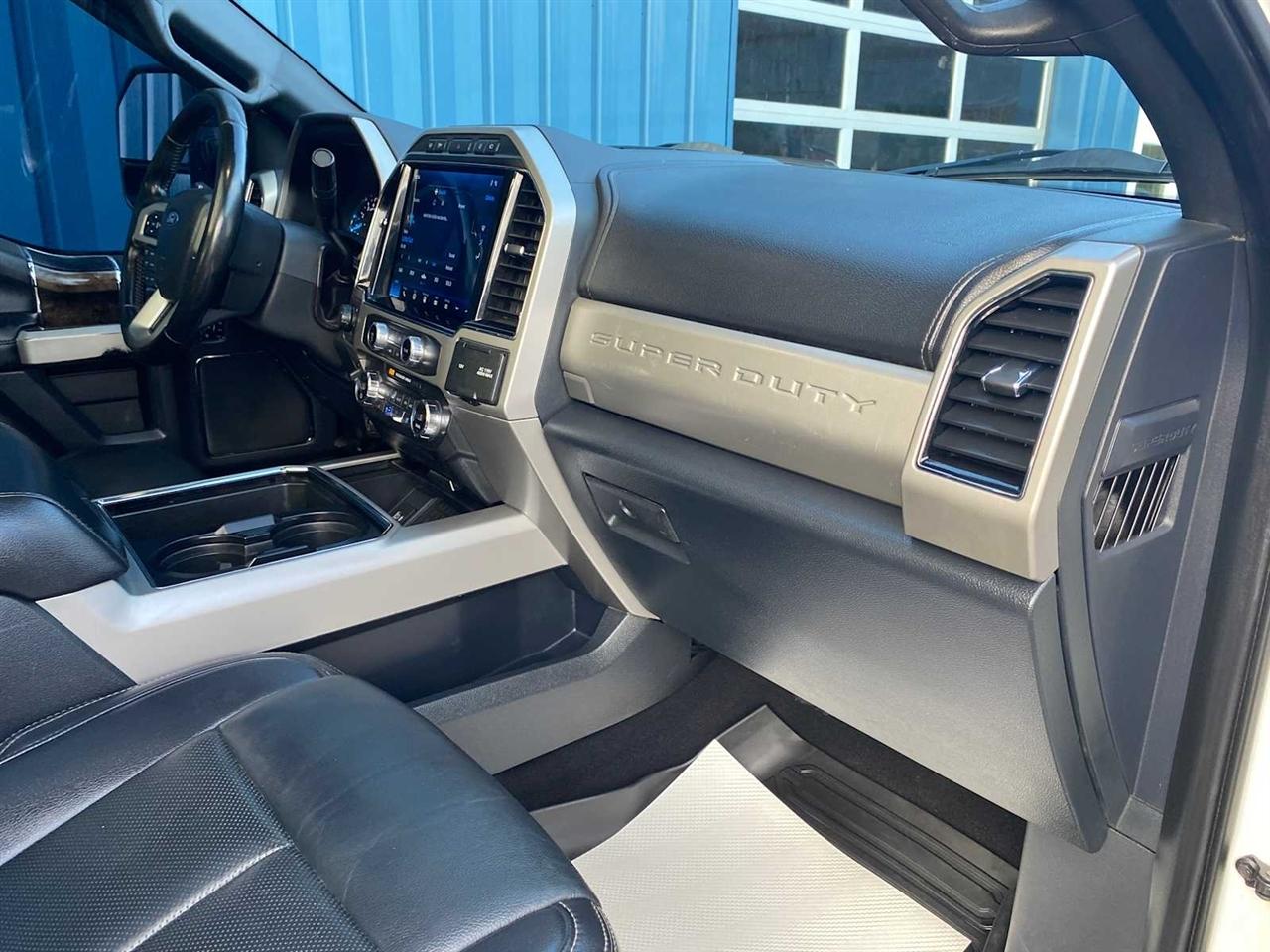 Ford F-250 SD Lariat Crew Cab 4WD 2022