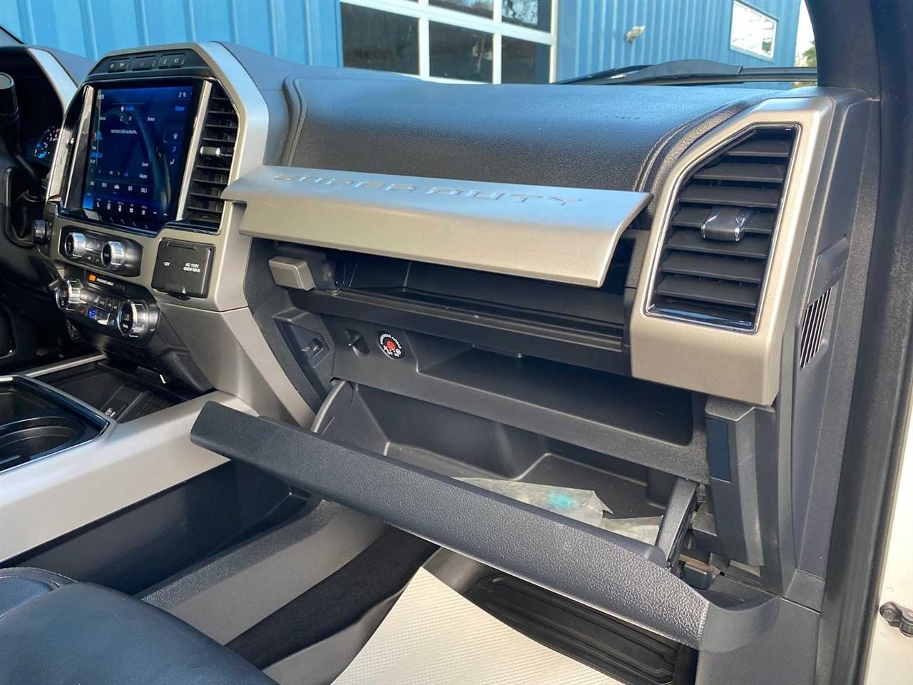 Ford F-250 SD Lariat Crew Cab 4WD 2022