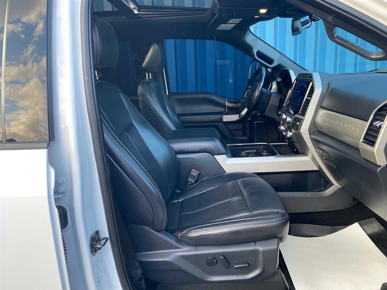 Ford F-250 SD Lariat Crew Cab 4WD 2022