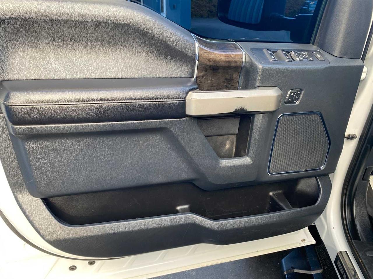 Ford F-250 SD Lariat Crew Cab 4WD 2022