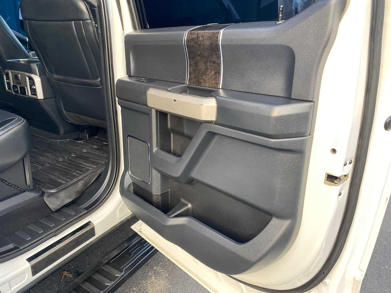 Ford F-250 SD Lariat Crew Cab 4WD 2022