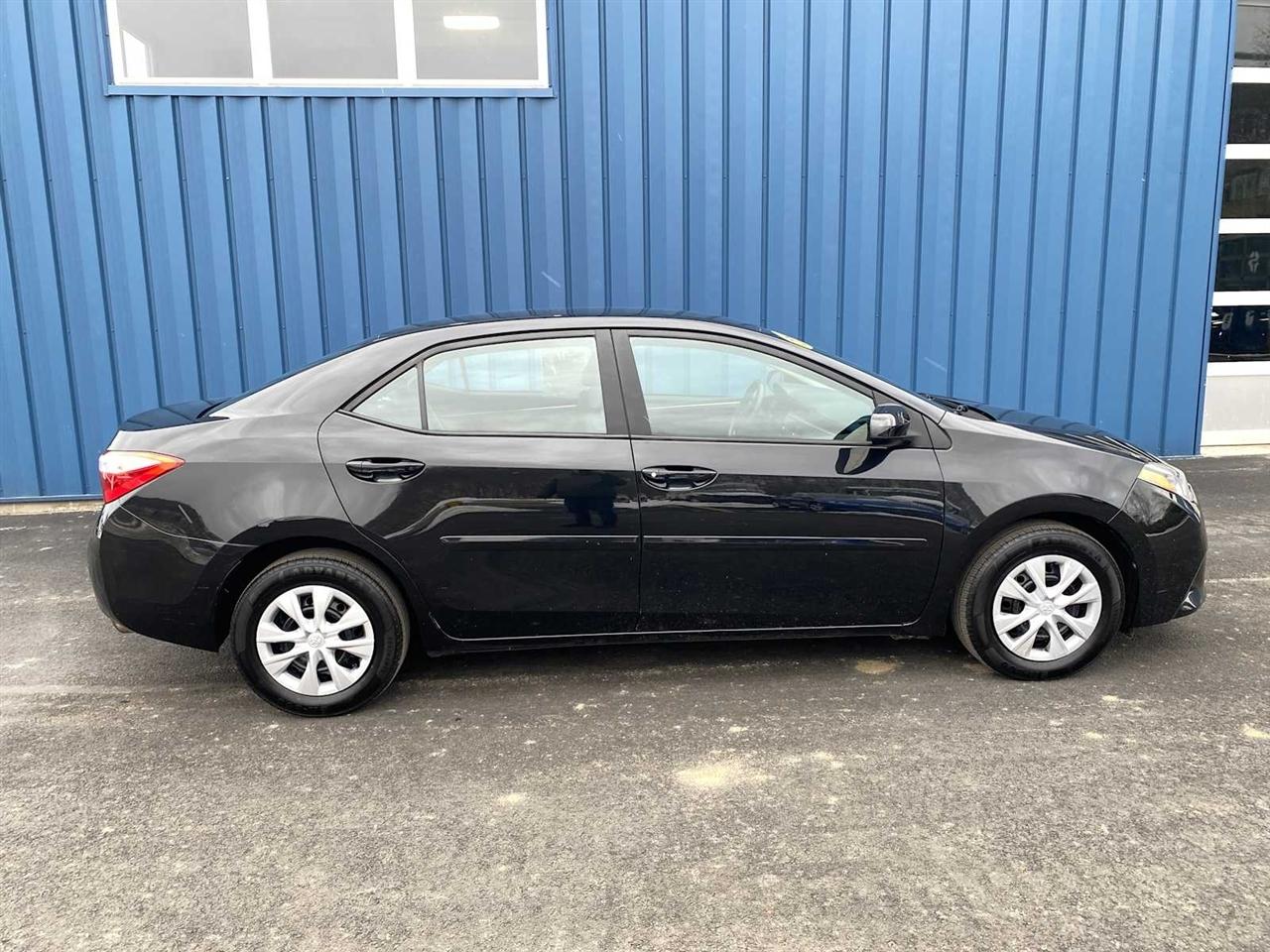 Toyota Corolla LE CVT 2014