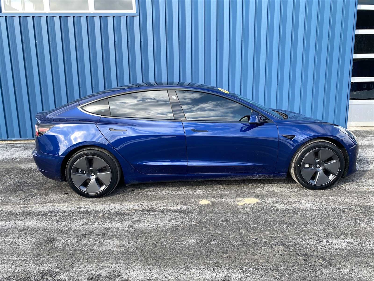 Tesla Model 3 Standard Range Plus 2021