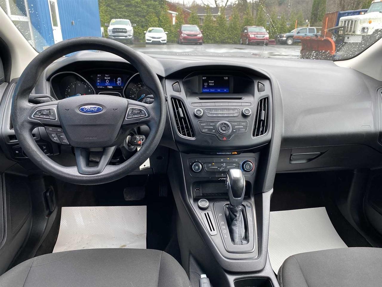 Ford Focus SE Hatch 2015