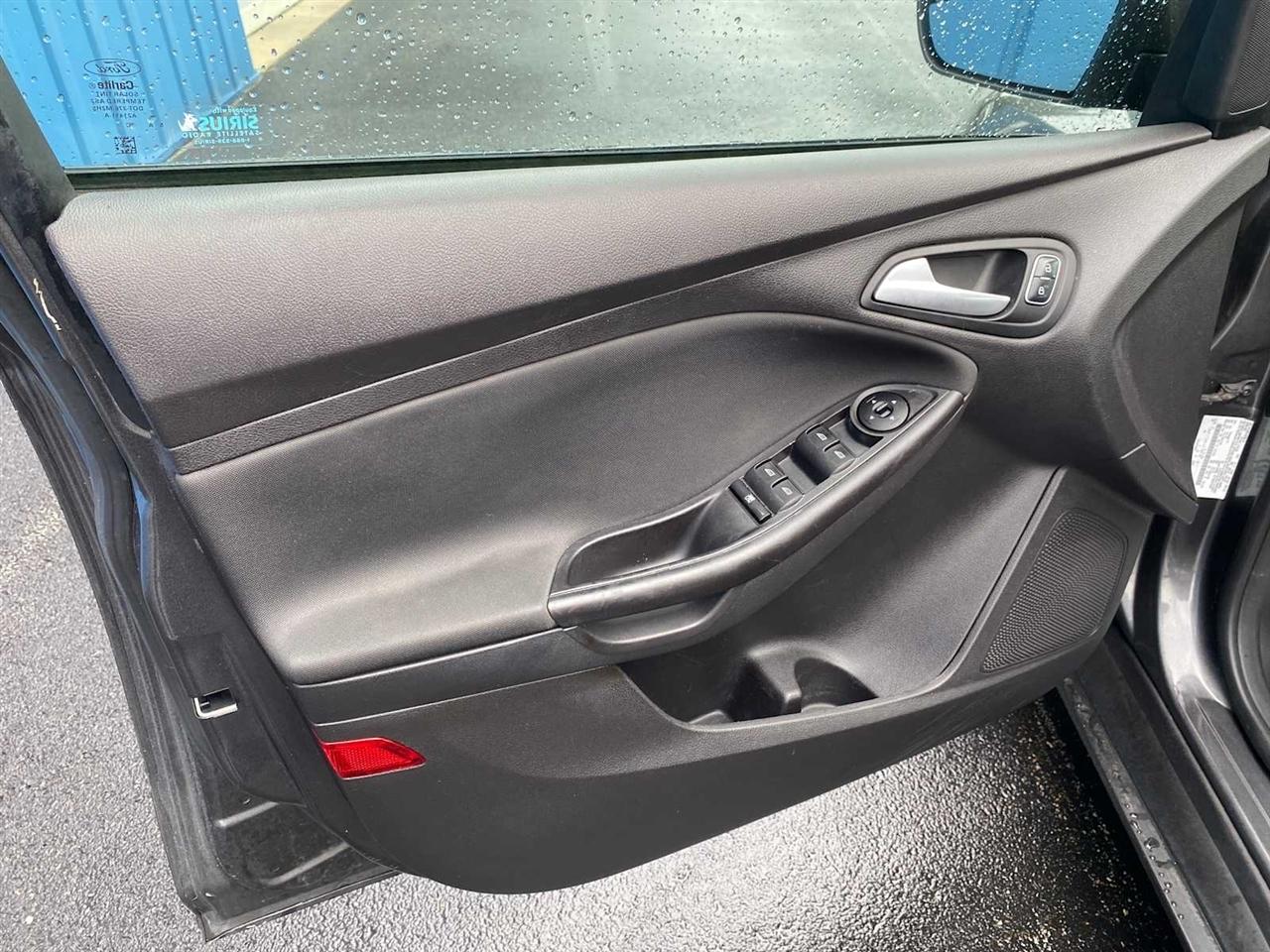 Ford Focus SE Hatch 2015