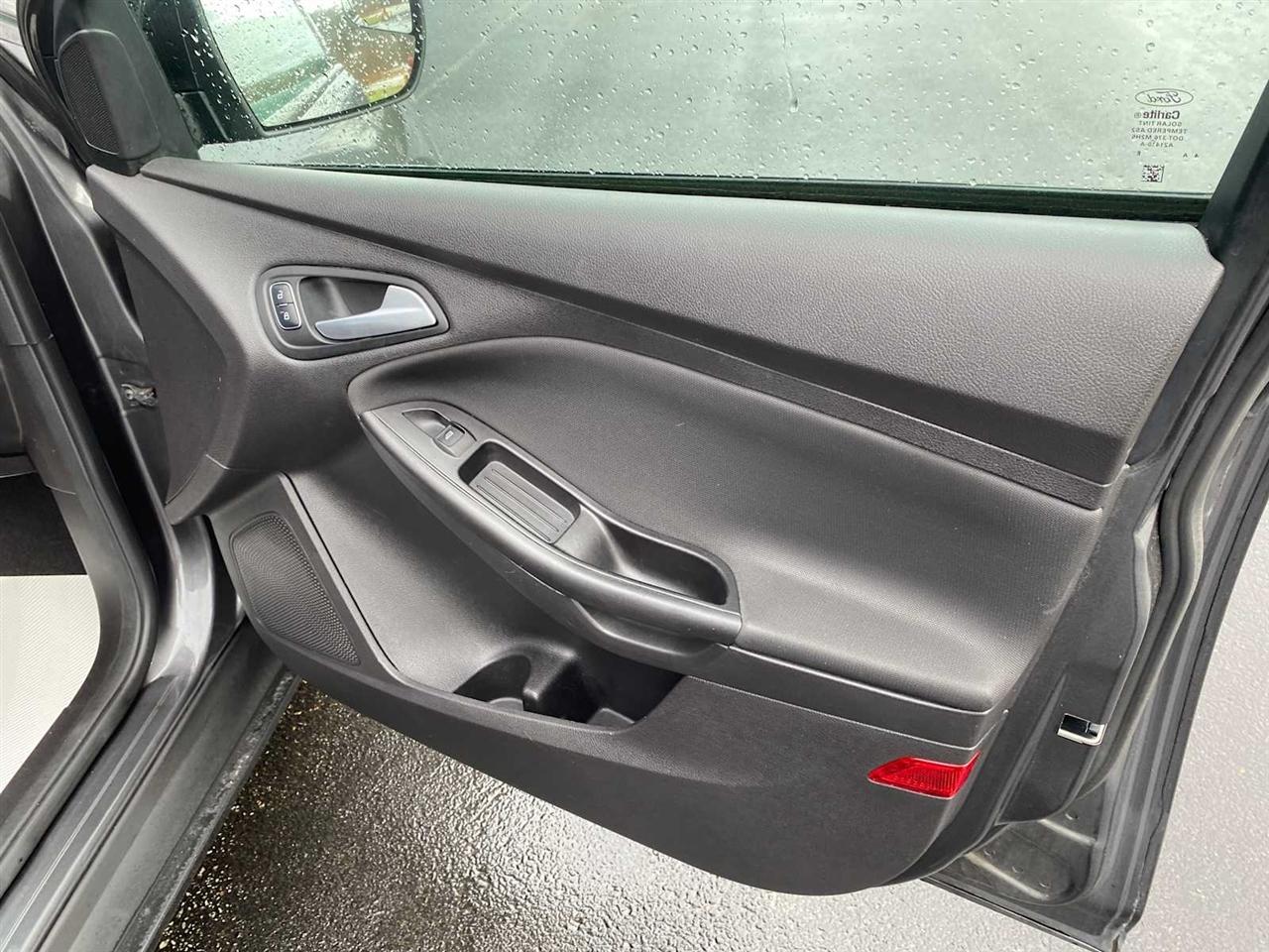 Ford Focus SE Hatch 2015