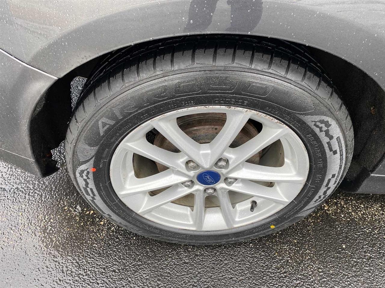 Ford Focus SE Hatch 2015