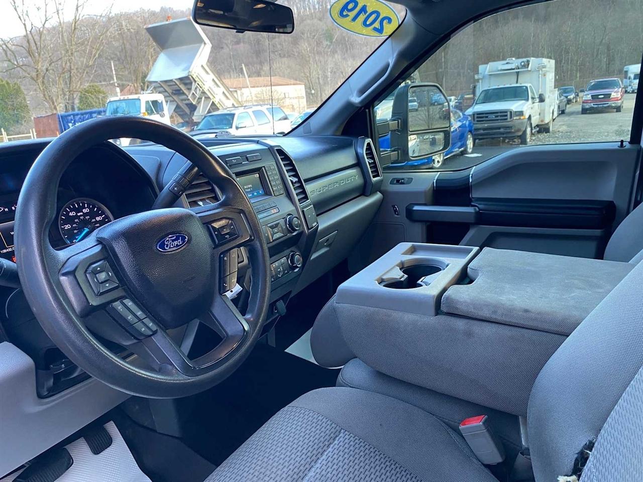 Ford F-250 SD XLT Crew Cab 4WD 2019