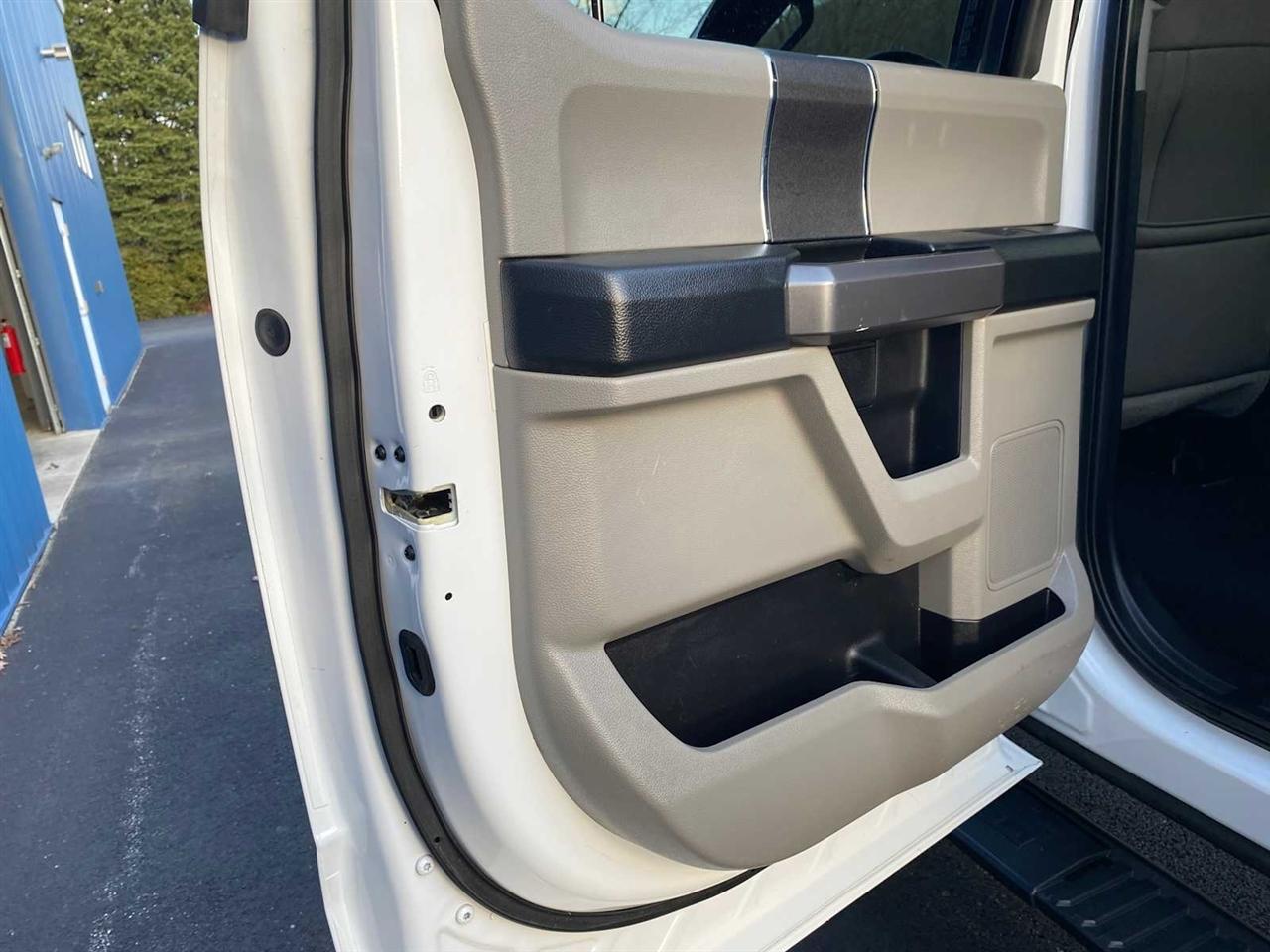 Ford F-250 SD XLT Crew Cab 4WD 2019