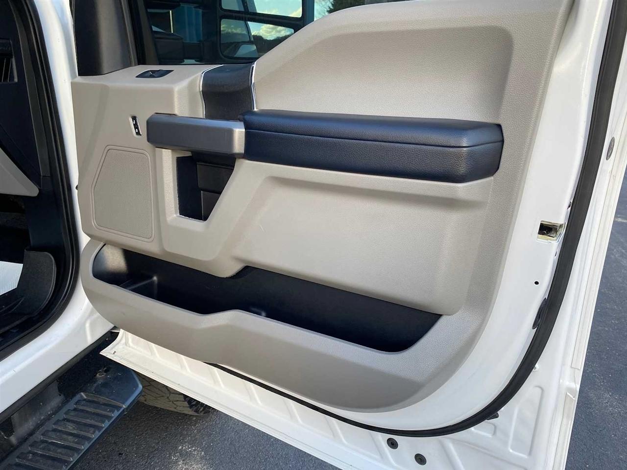 Ford F-250 SD XLT Crew Cab 4WD 2019