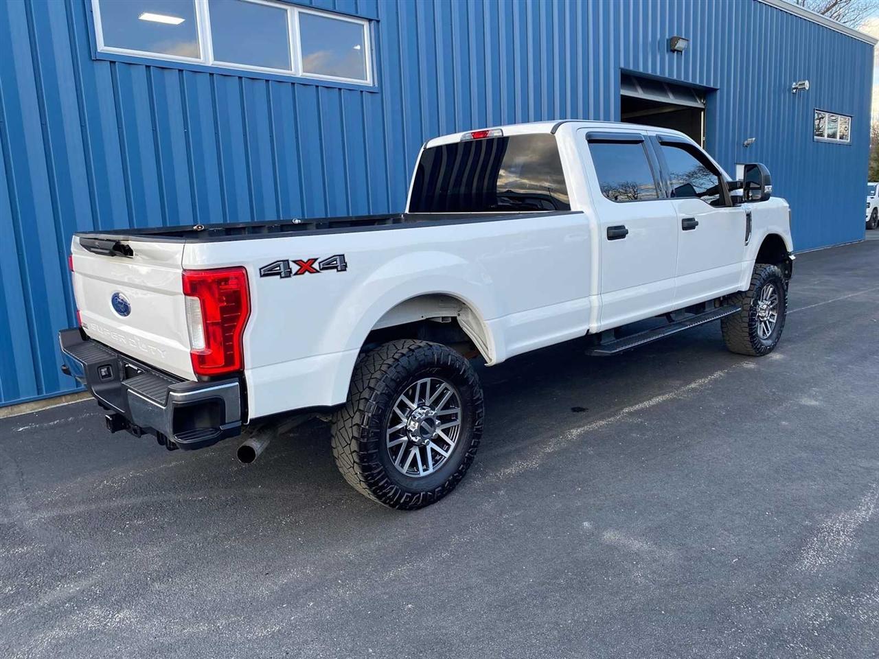 Ford F-250 SD XLT Crew Cab 4WD 2019