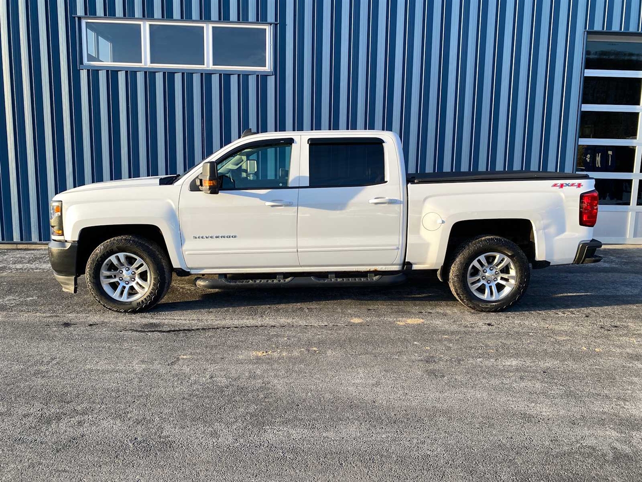 Chevrolet Silverado 1500 LT Crew Cab 4WD 2017