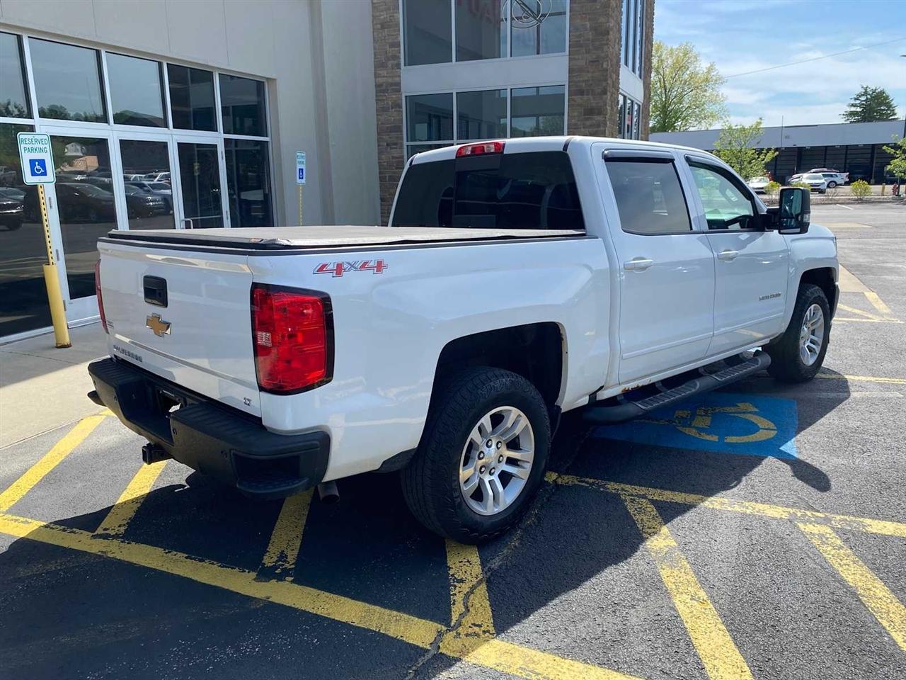 Chevrolet Silverado 1500 LT Crew Cab 4WD 2017