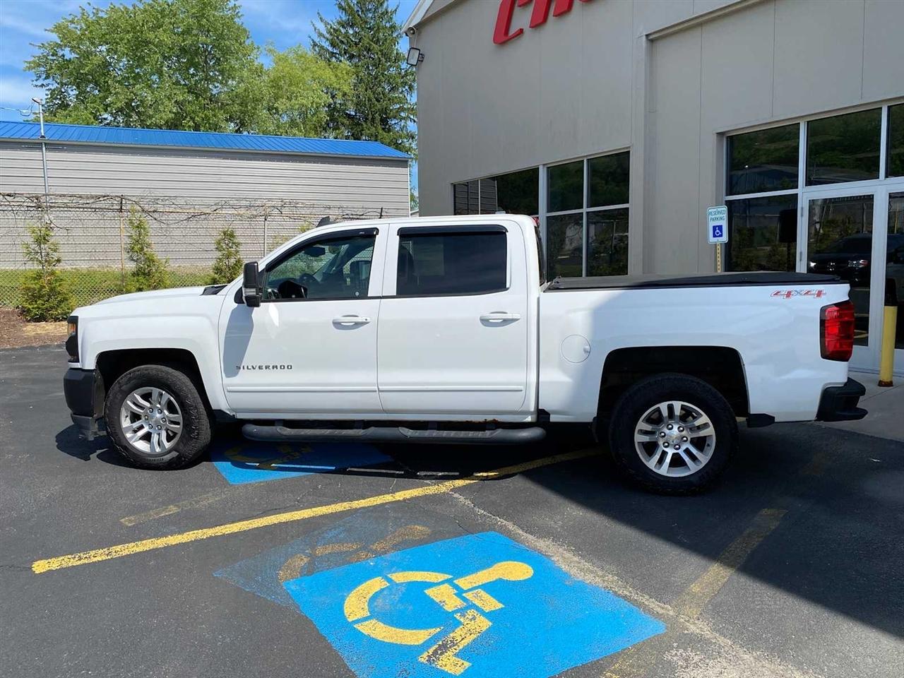 Chevrolet Silverado 1500 LT Crew Cab 4WD 2017