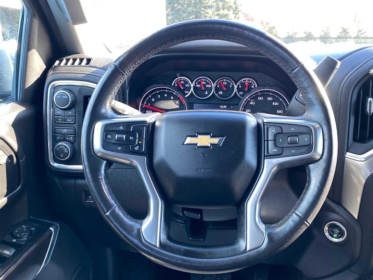 Chevrolet Silverado 1500 LT Crew Cab 4WD 2021