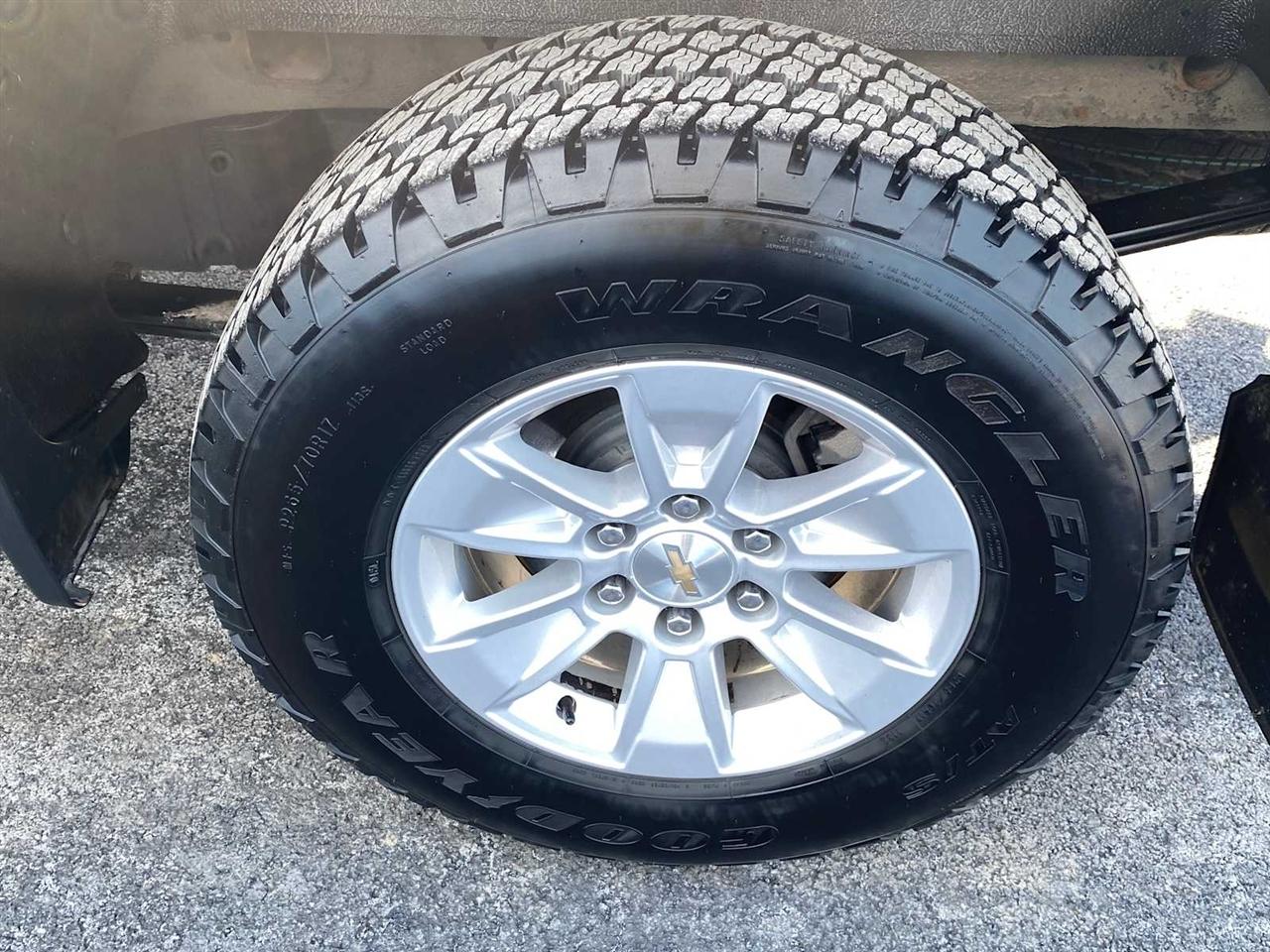 Chevrolet Silverado 1500 LT Crew Cab 4WD 2021