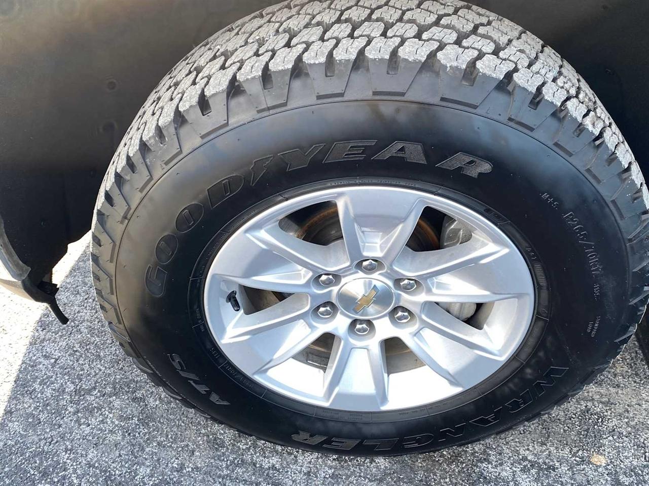 Chevrolet Silverado 1500 LT Crew Cab 4WD 2021