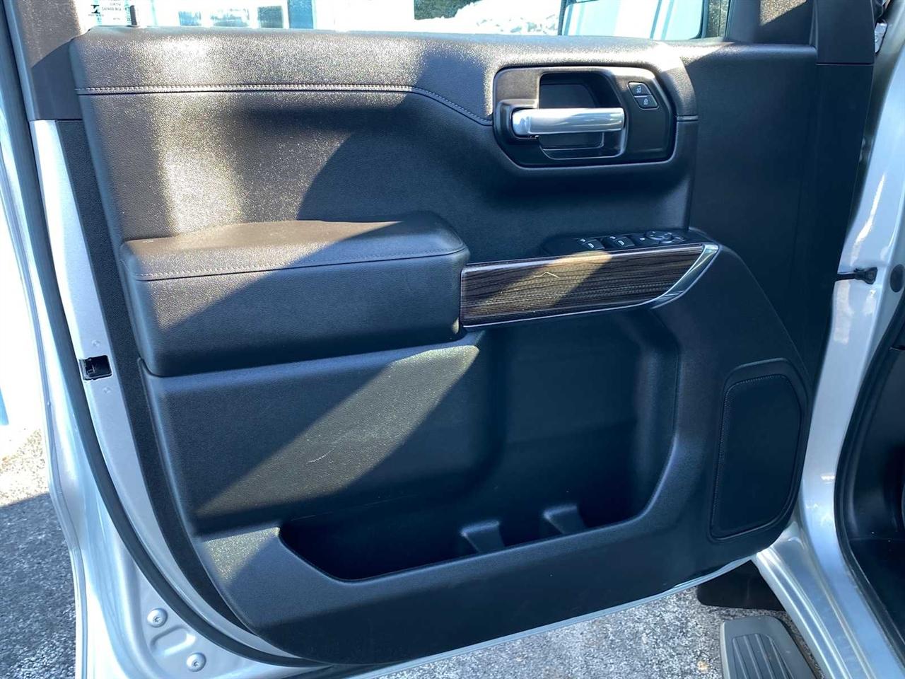 Chevrolet Silverado 1500 LT Crew Cab 4WD 2021