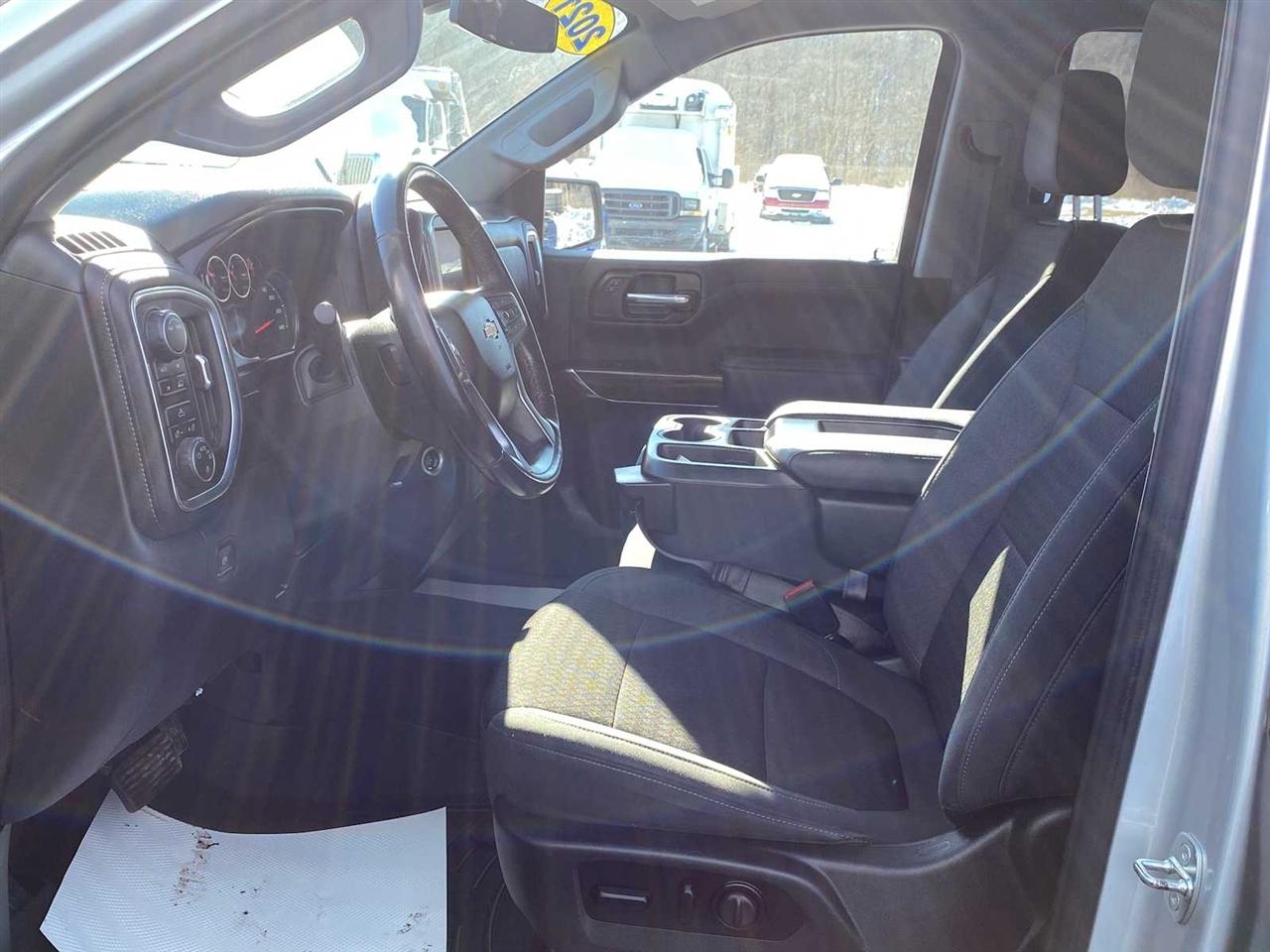 Chevrolet Silverado 1500 LT Crew Cab 4WD 2021
