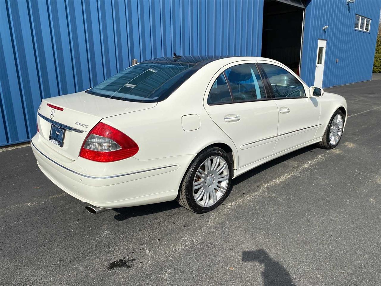 Mercedes-Benz E-Class E350 Luxury 4MATIC Sedan 2008