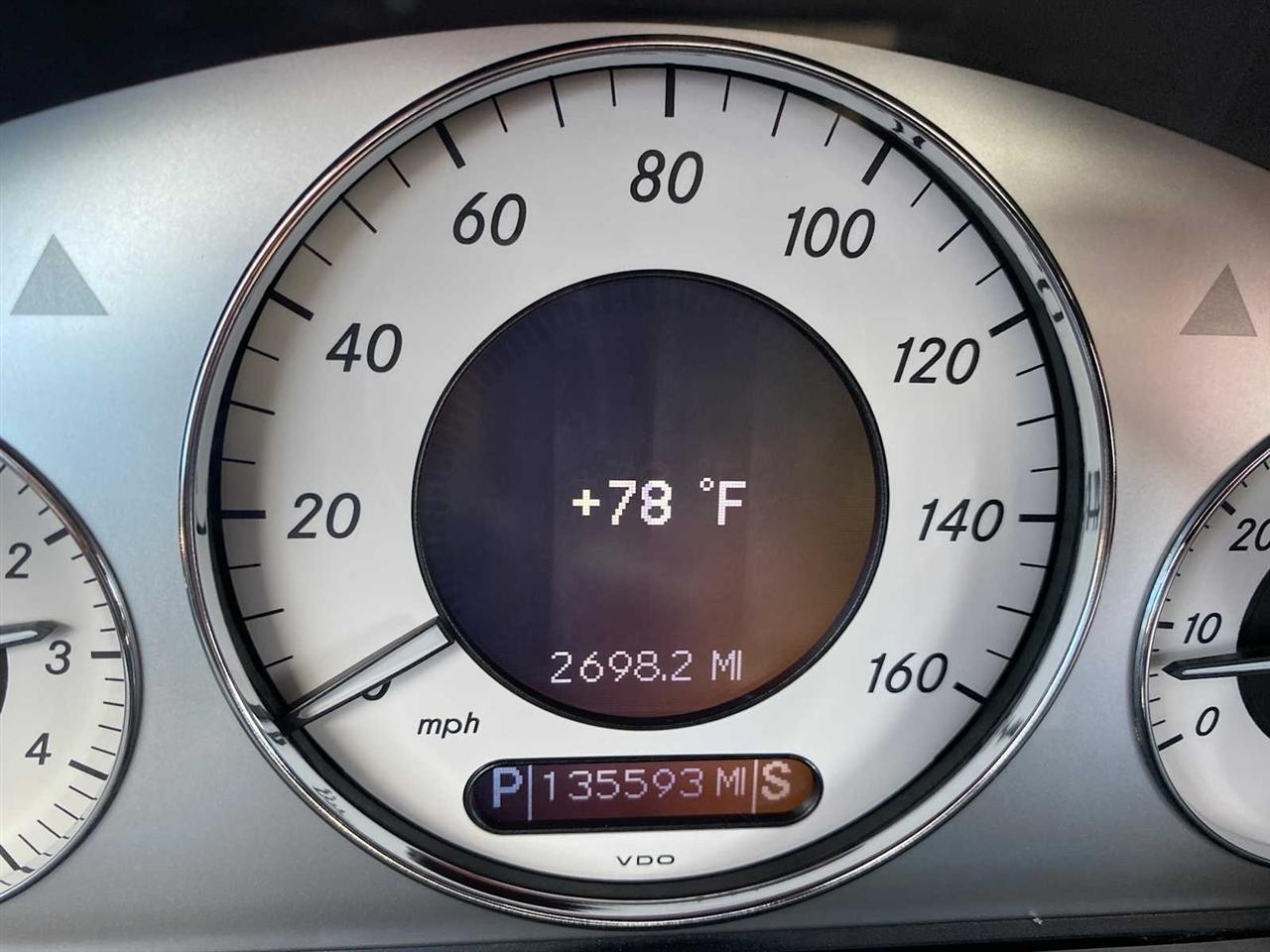 Mercedes-Benz E-Class E350 Luxury 4MATIC Sedan 2008