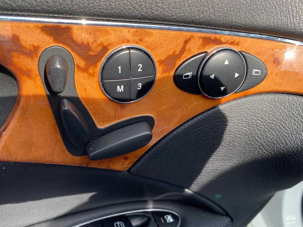 Mercedes-Benz E-Class E350 Luxury 4MATIC Sedan 2008