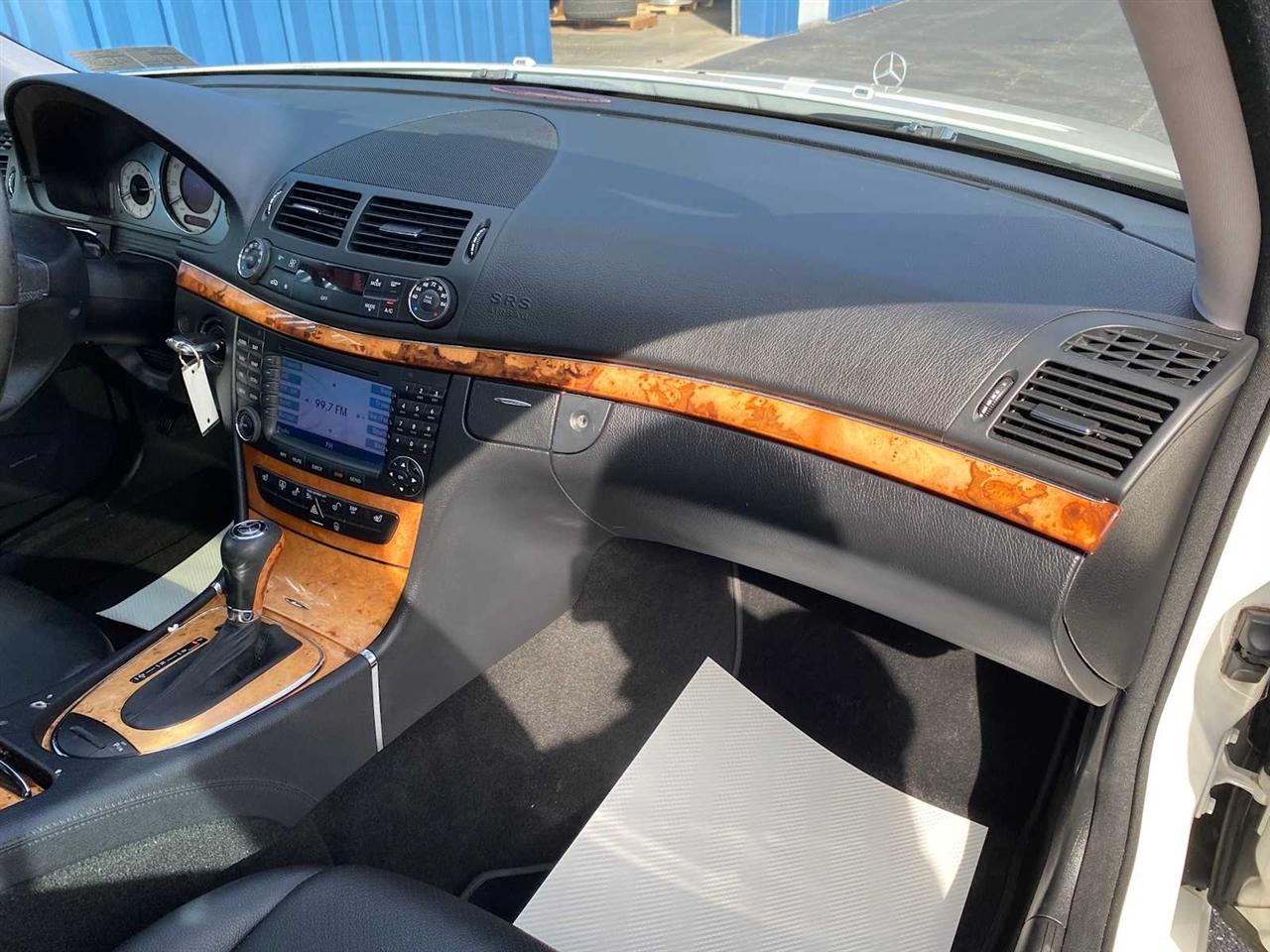 Mercedes-Benz E-Class E350 Luxury 4MATIC Sedan 2008