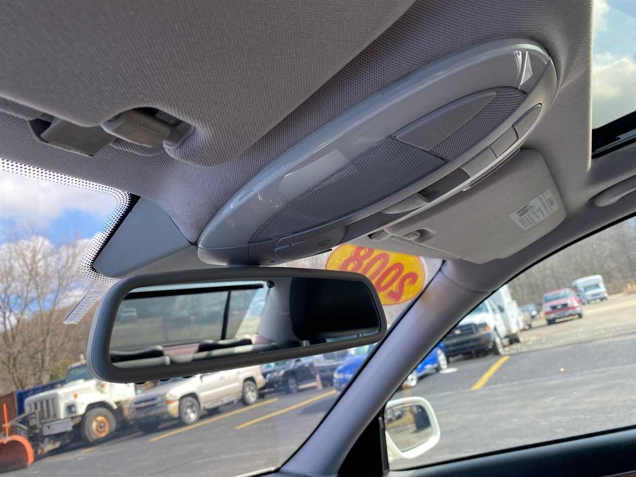 Mercedes-Benz E-Class E350 Luxury 4MATIC Sedan 2008