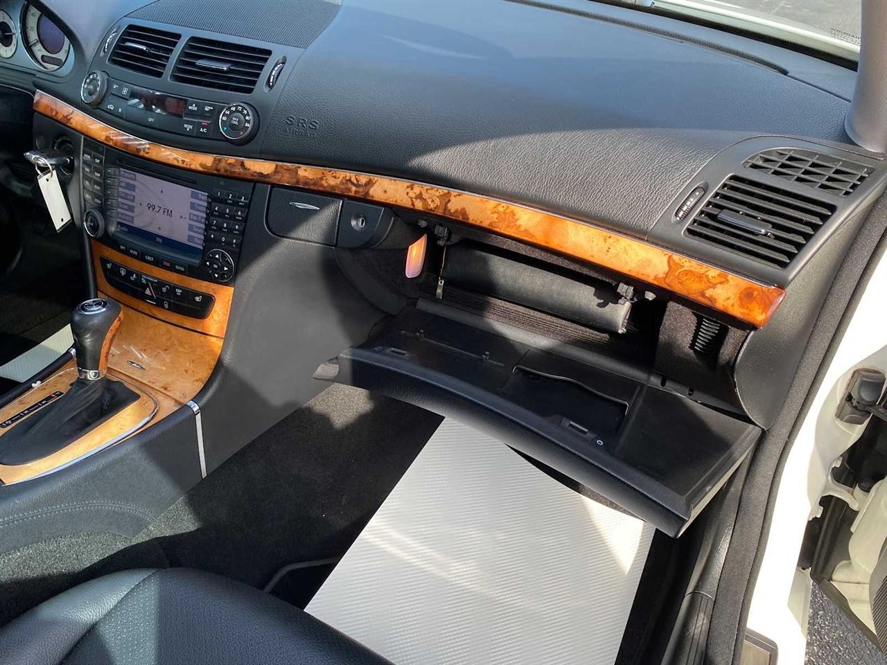 Mercedes-Benz E-Class E350 Luxury 4MATIC Sedan 2008