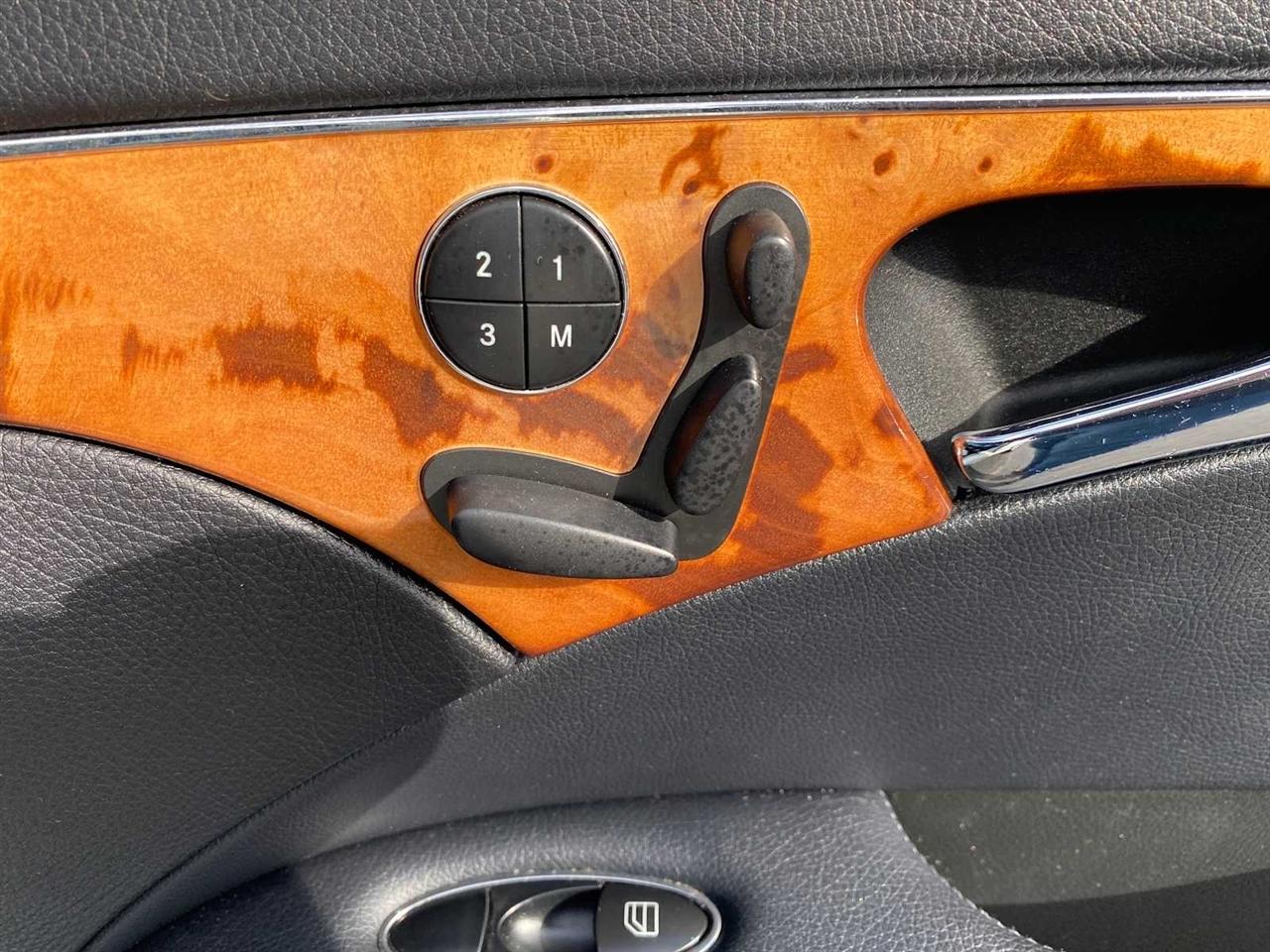 Mercedes-Benz E-Class E350 Luxury 4MATIC Sedan 2008