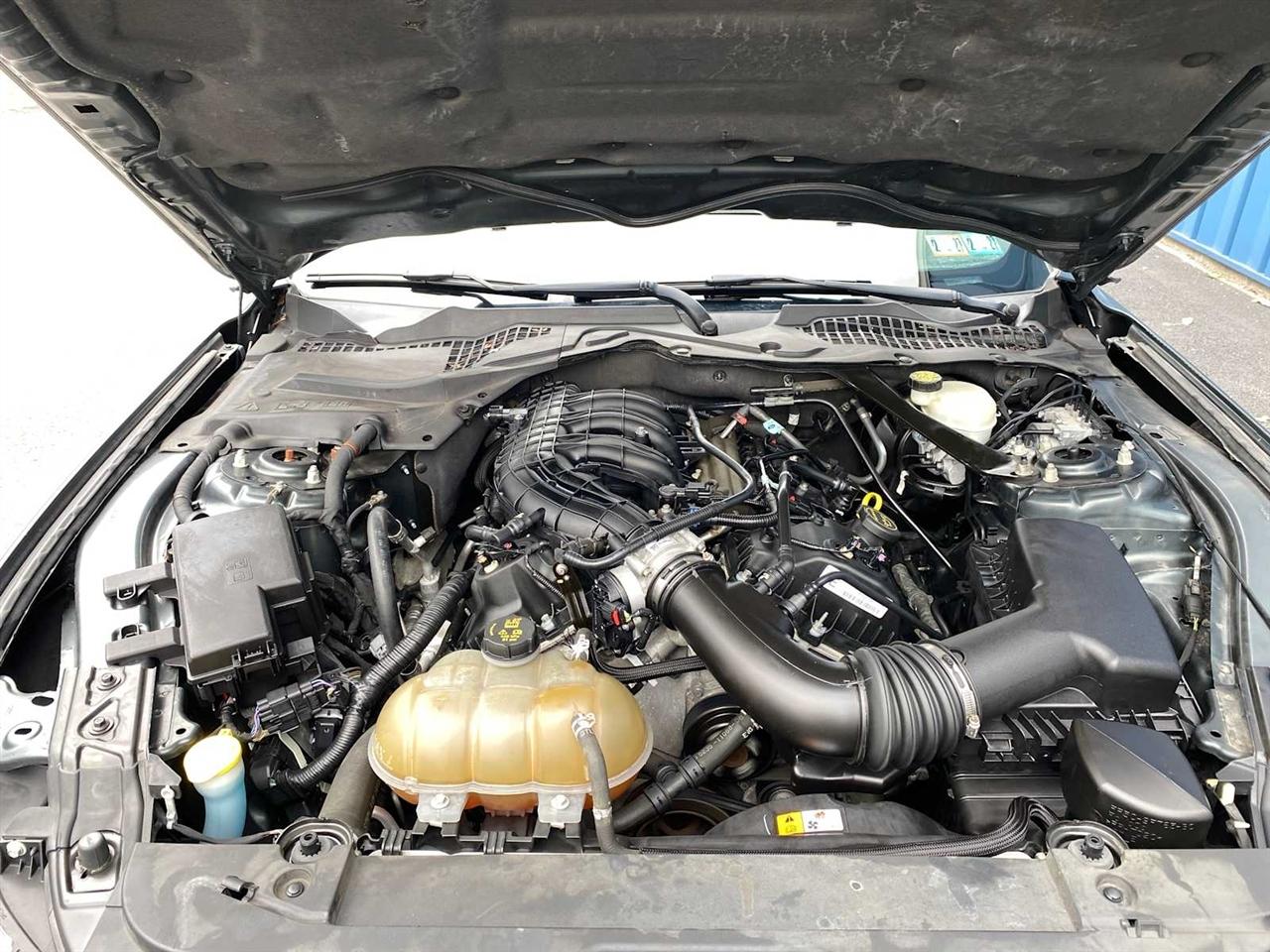 Ford Mustang V6 Convertible 2015