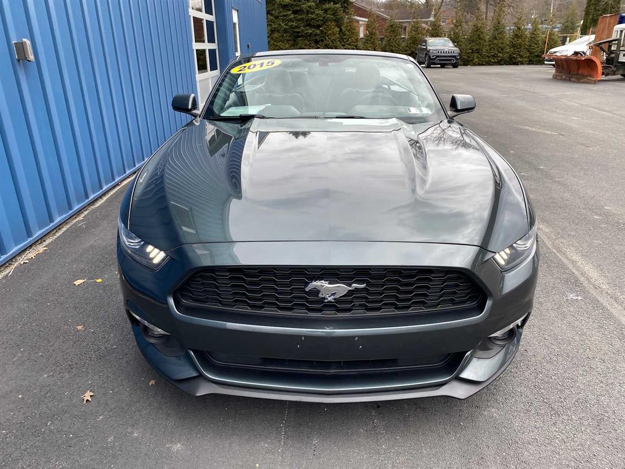Ford Mustang V6 Convertible 2015