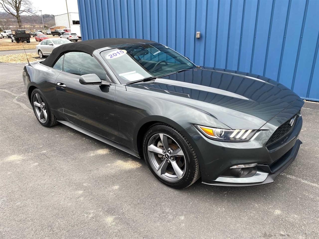 Ford Mustang V6 Convertible 2015
