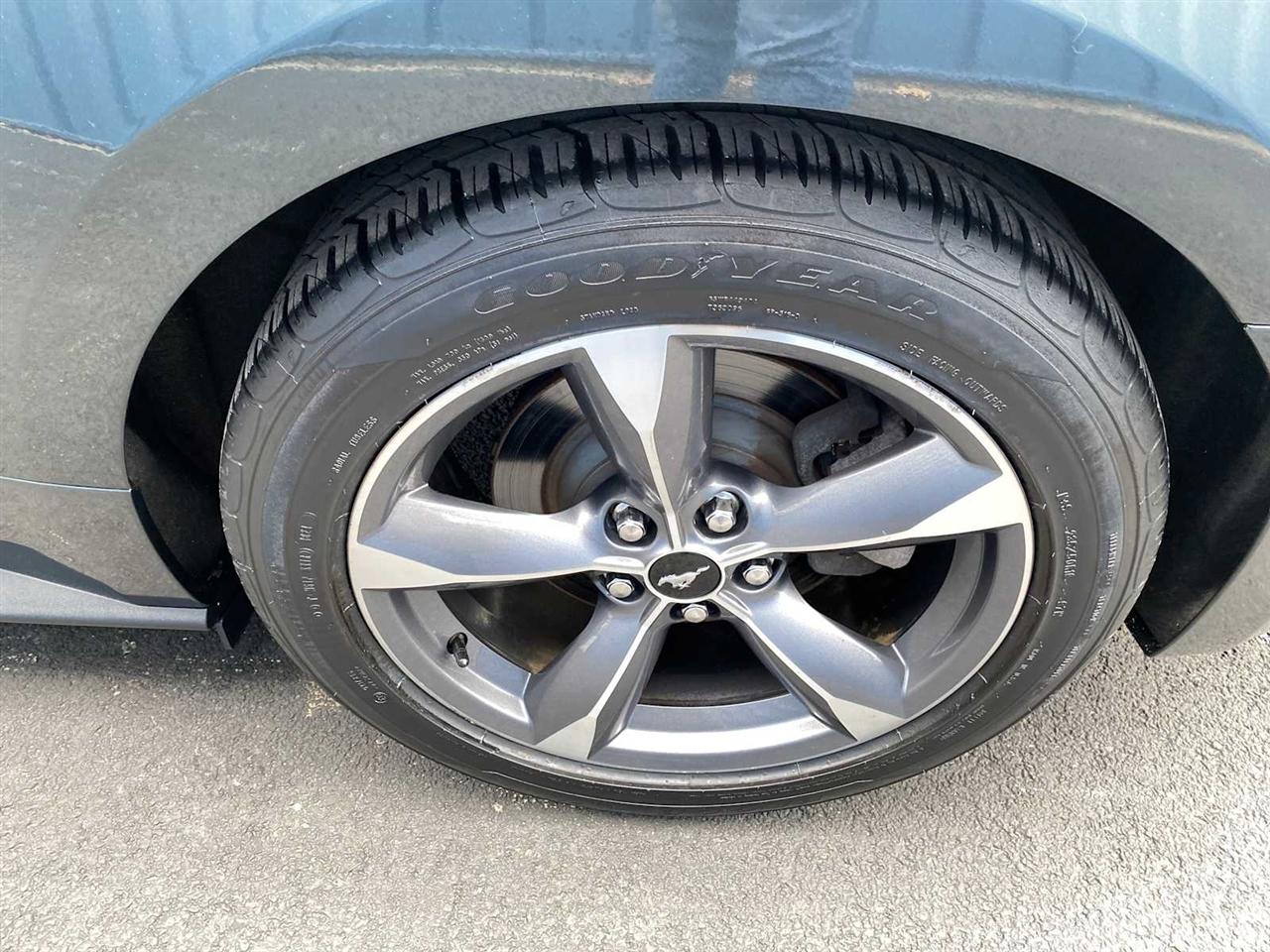 Ford Mustang V6 Convertible 2015